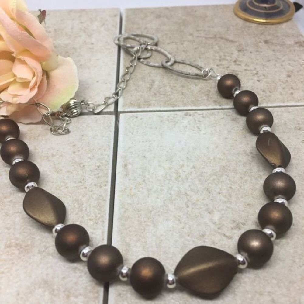 22" Bronze and Silver Single Strand Necklace